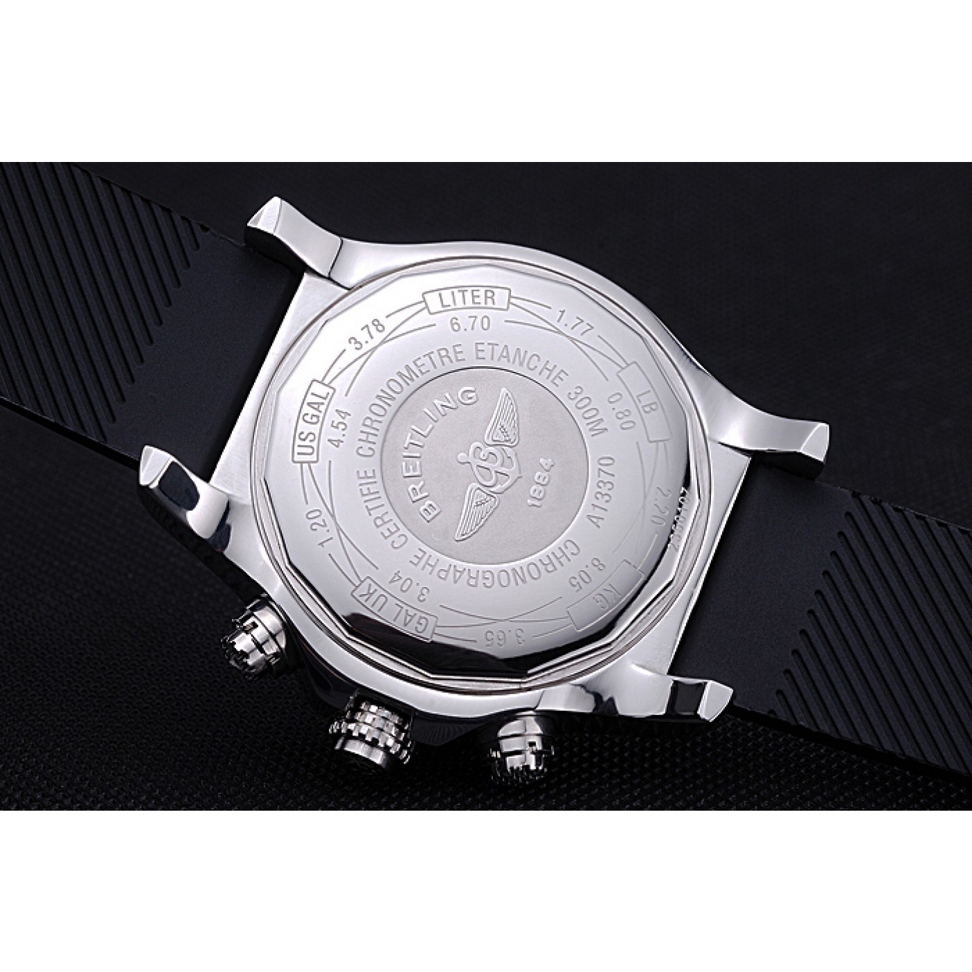 MiroTime Breitling Chronomat Evolution Black Dial Black Rubber Bracelet 622516