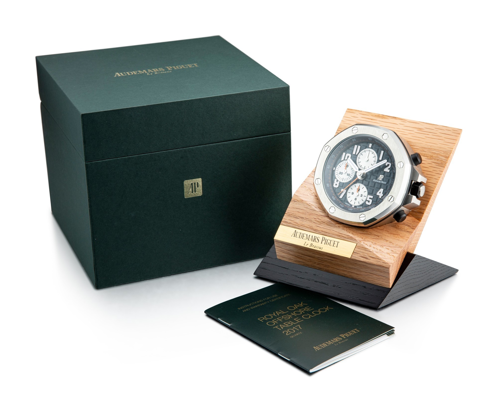 MiroTime AUDEMARS PIGUET | ROYAL OAK OFFSHORE A STAINLESS STEEL ALARM DESK CLOCK WITH WOODEN STAND