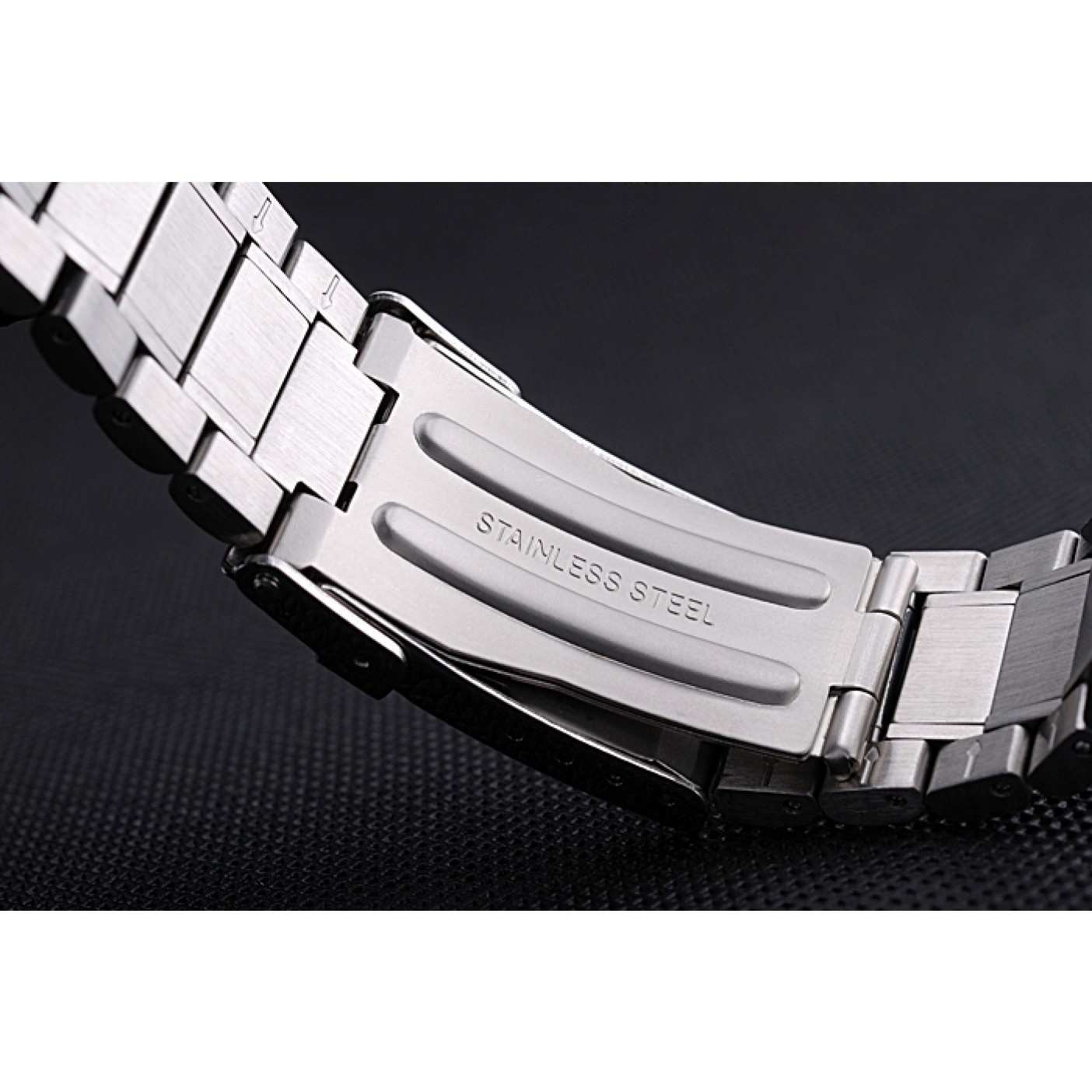 MiroTime Tag Heuer Formula 1 Calibre 16 Chronograph Black Dial Two Tone Stainless Steel Band 622413